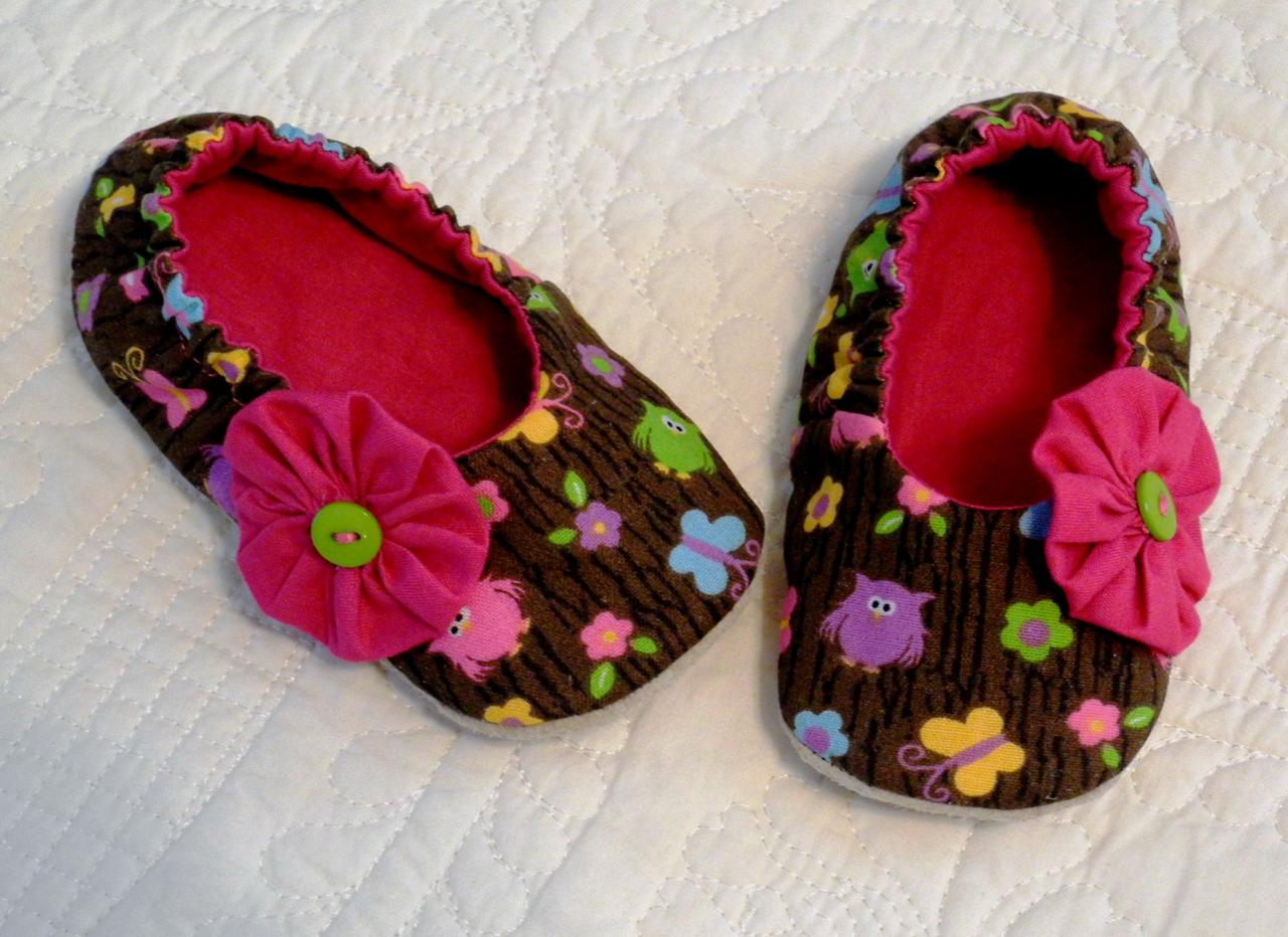 Owls And Butterflies Fabric Slippers With Suede Soles - Pink Flower