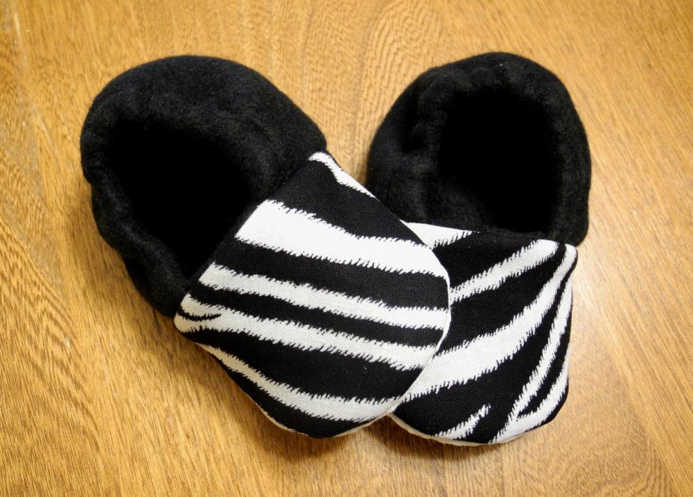 Toddler Size - Zebra Print Fleece Baby Booties With Non-slip Soles
